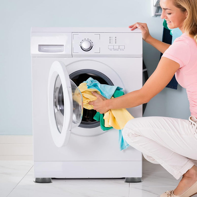 X1411-WASHING-FEET